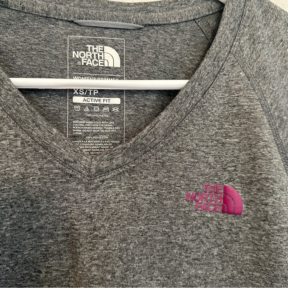 The North Face Women’s Grey T-Shirt Size XS
